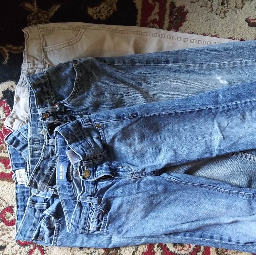 3 pairs of size 4t pants boys